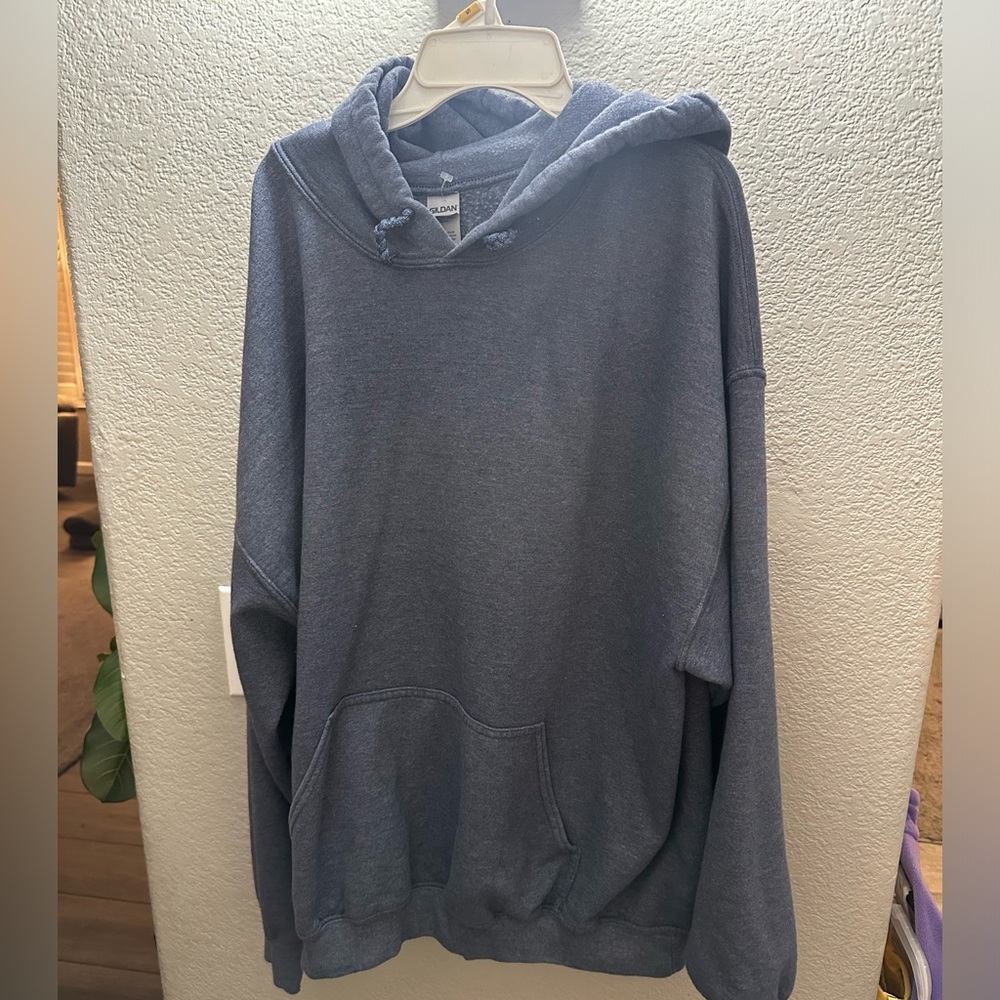 Gildan xl blue hoodie